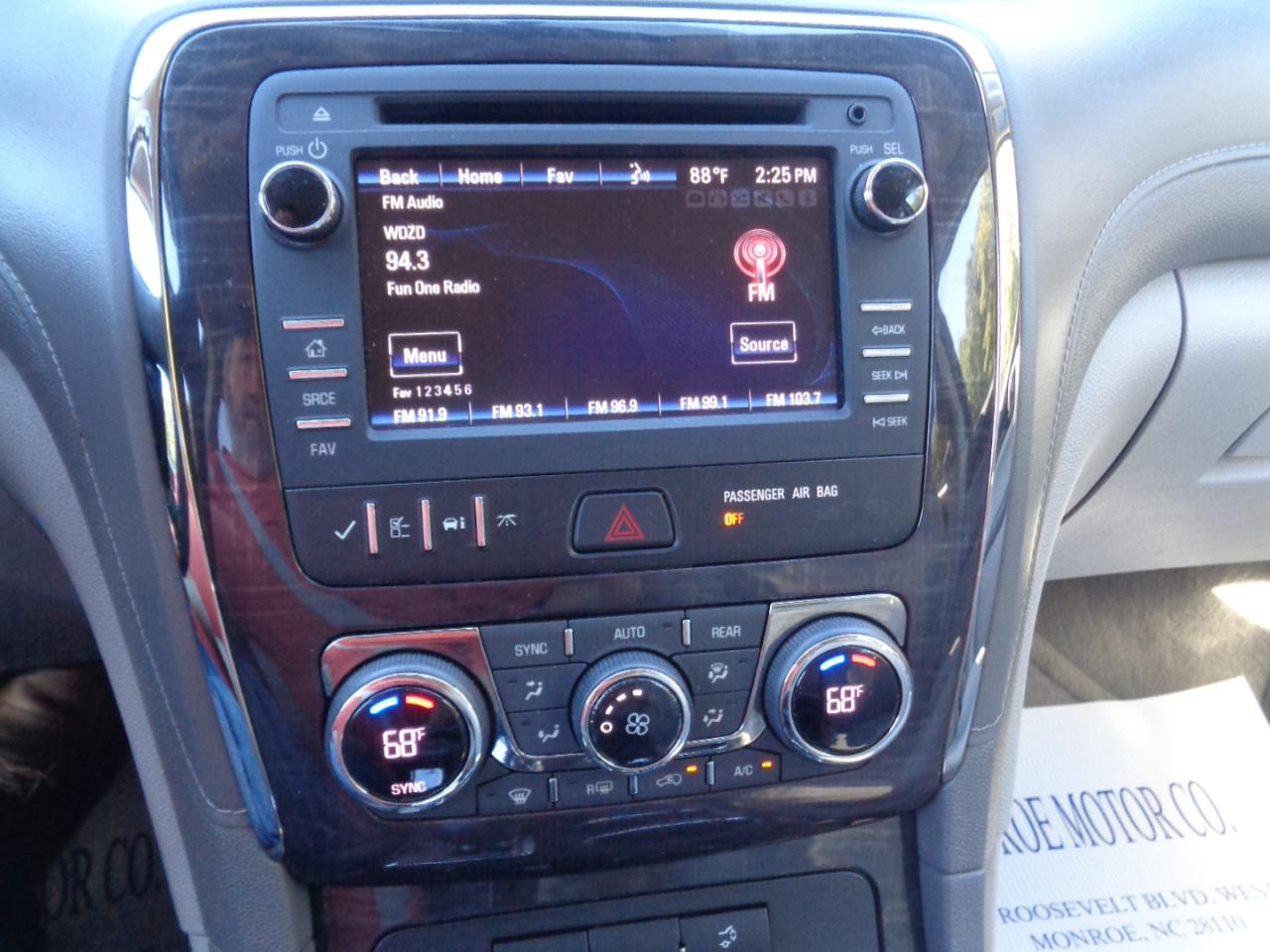 Buick Enclave FWD 4dr Convenience 2016