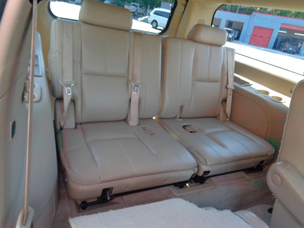 GMC Yukon XL 4WD 4dr 1500 SLE 2008