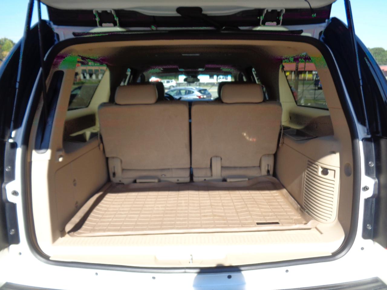 GMC Yukon XL 4WD 4dr 1500 SLE 2008