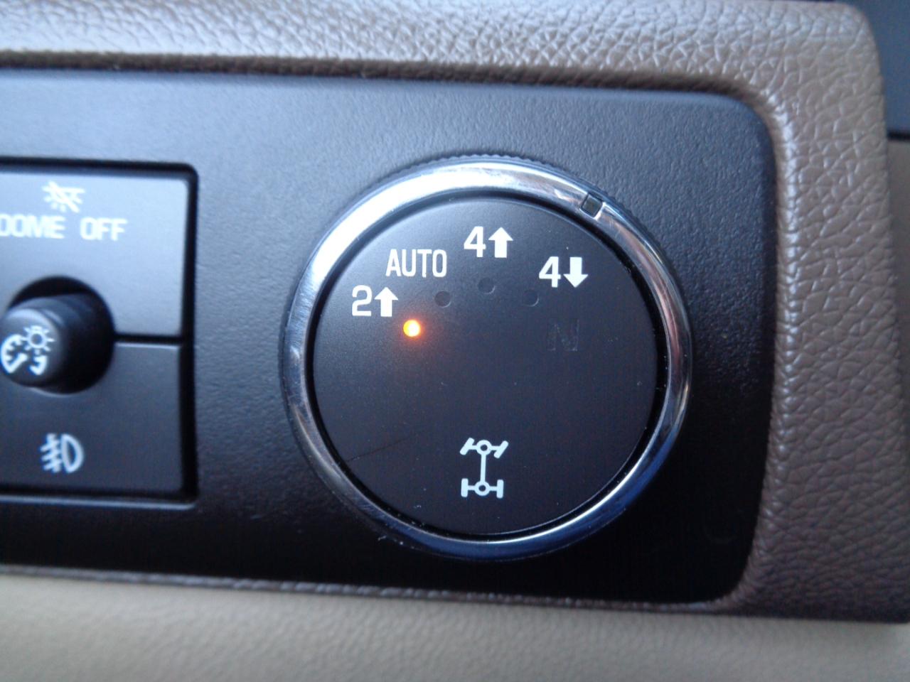 GMC Yukon XL 4WD 4dr 1500 SLE 2008