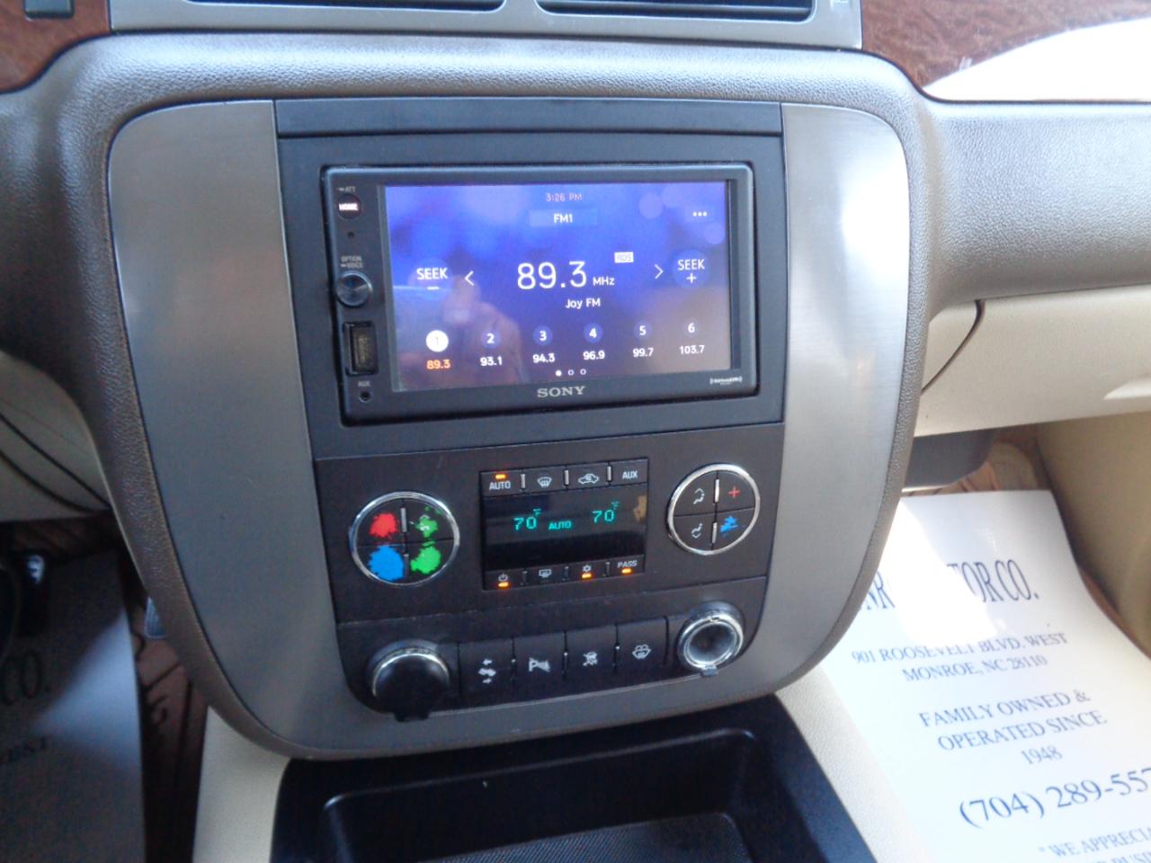 GMC Yukon XL 4WD 4dr 1500 SLE 2008