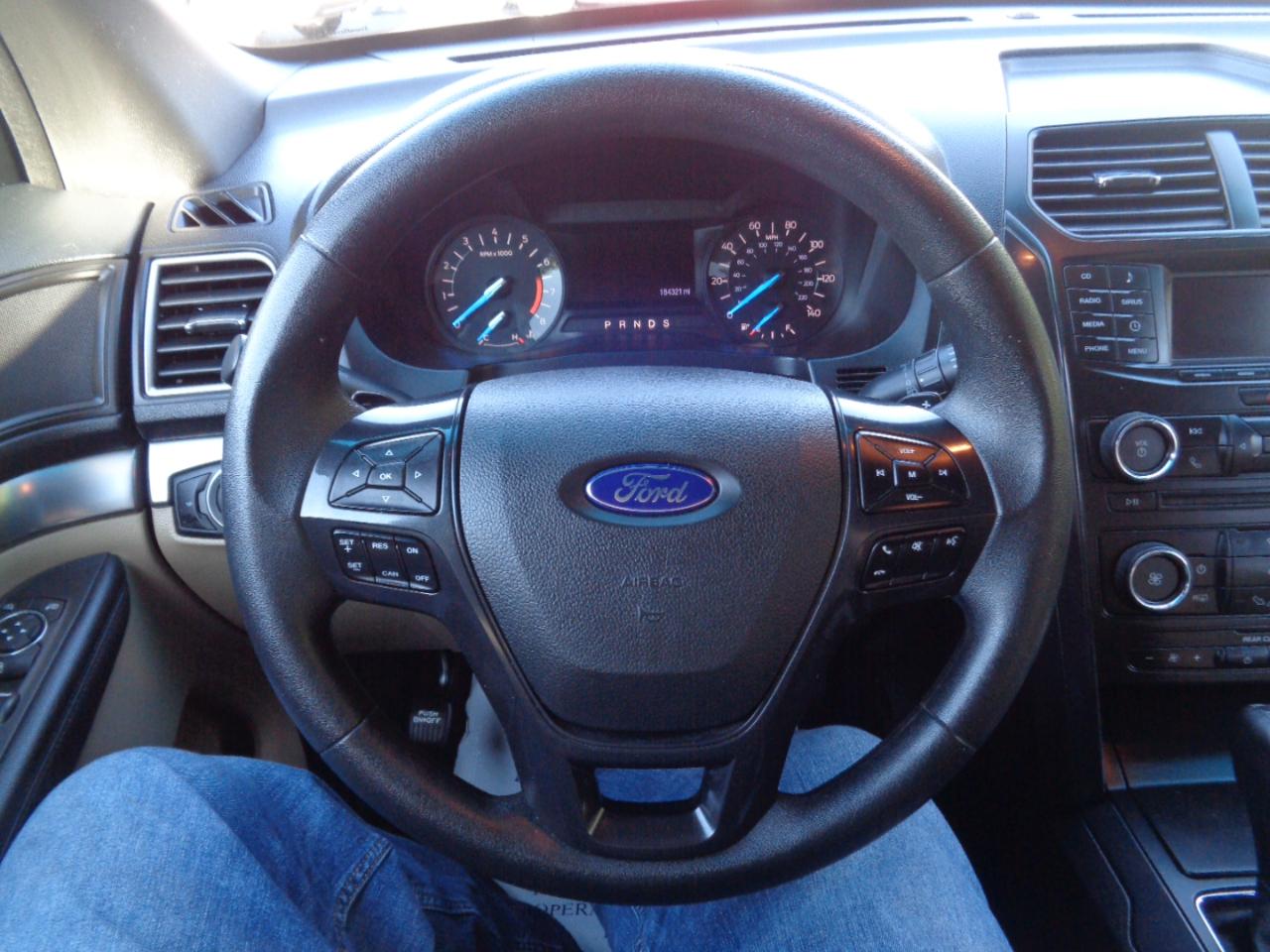Ford Explorer FWD 4dr Base 2016