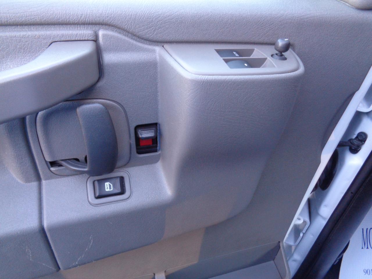 Chevrolet Express Passenger RWD 3500 155" LT 2025