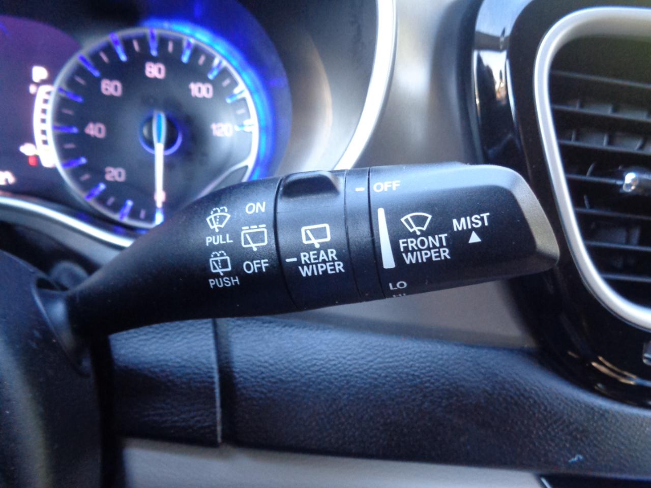 Chrysler Pacifica Touring L FWD 2024