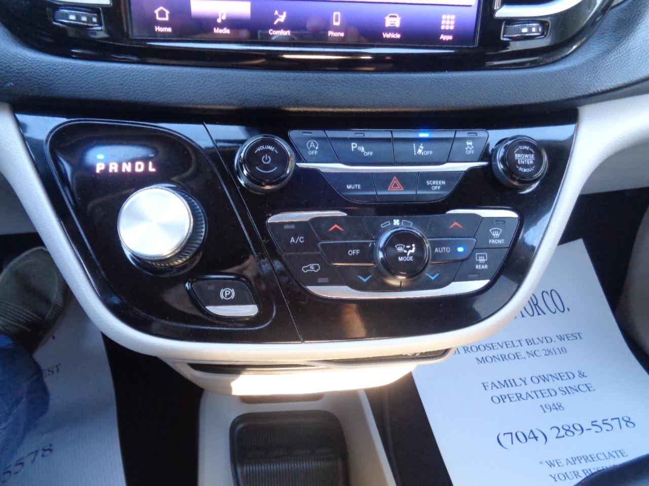 Chrysler Pacifica Touring L FWD 2024