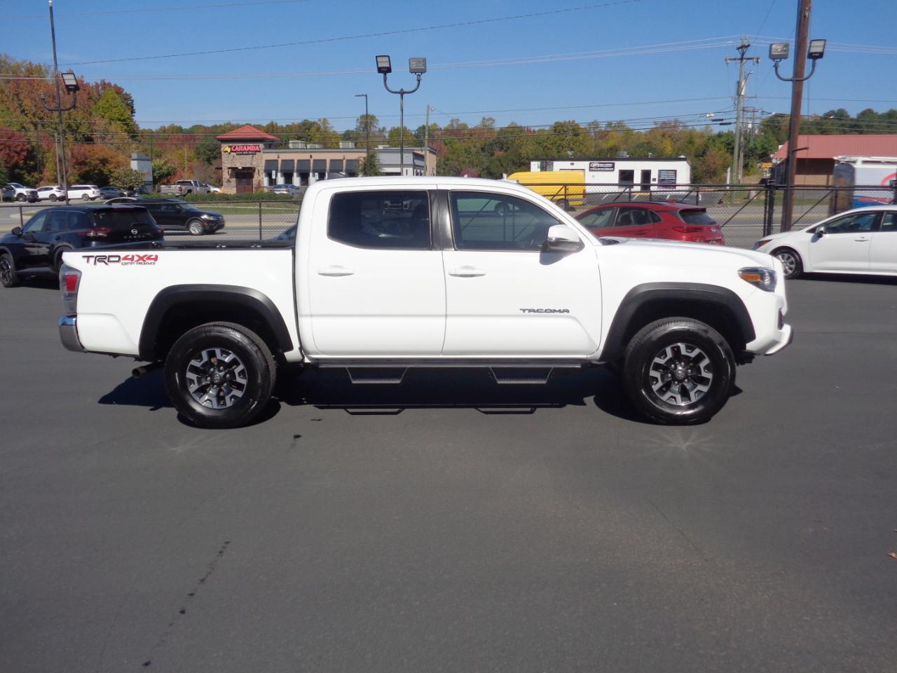 Toyota Tacoma 4WD TRD Off Road Double Cab 5' Bed V6 AT (Natl) 2023