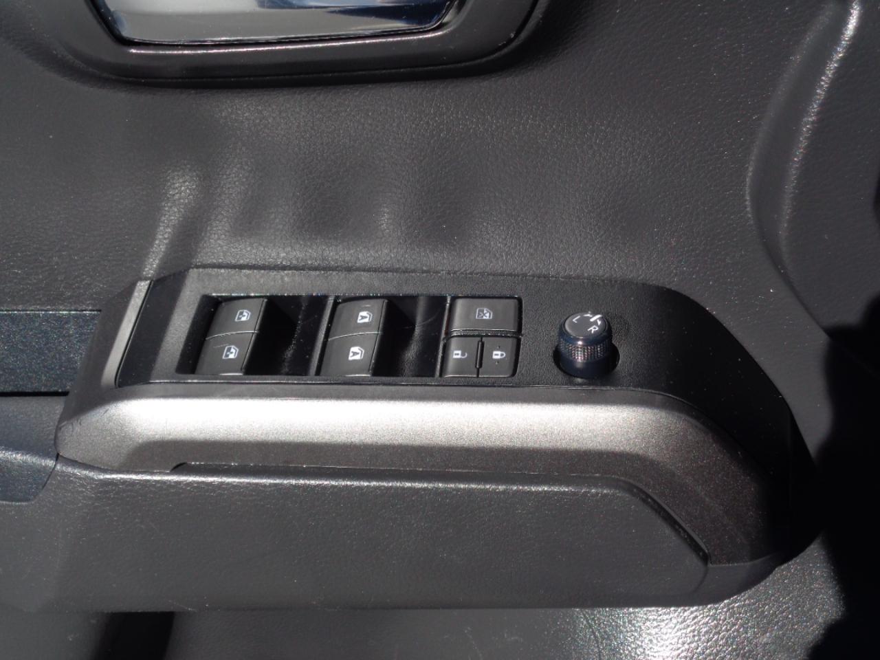Toyota Tacoma 4WD TRD Off Road Double Cab 5' Bed V6 AT (Natl) 2023