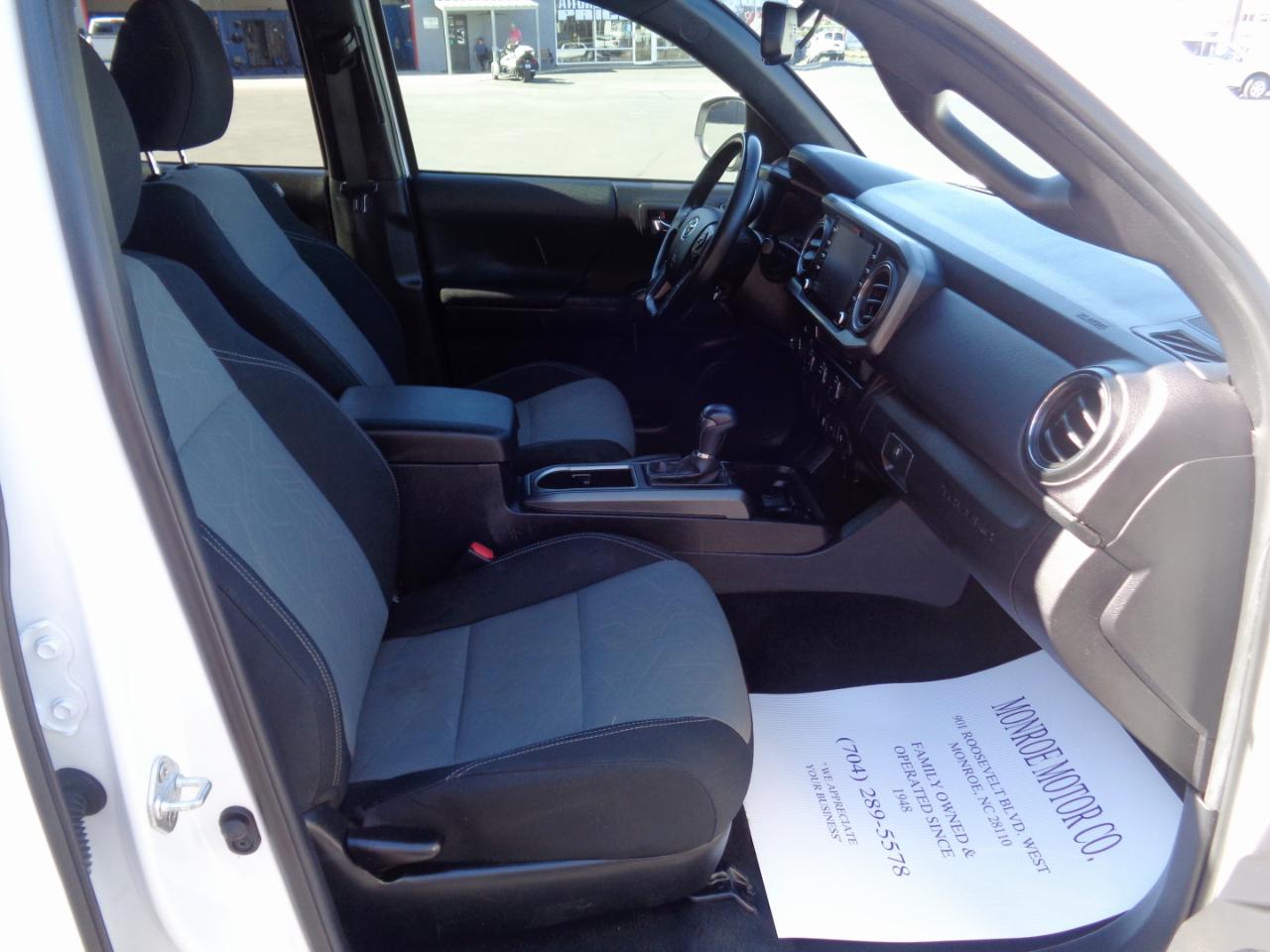 Toyota Tacoma 4WD TRD Off Road Double Cab 5' Bed V6 AT (Natl) 2023