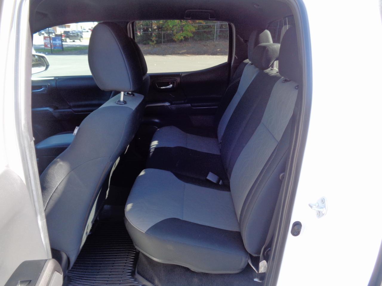 Toyota Tacoma 4WD TRD Off Road Double Cab 5' Bed V6 AT (Natl) 2023