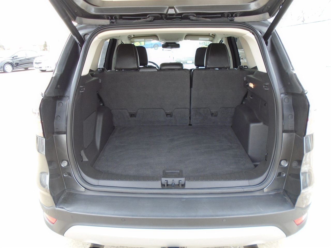 Ford Escape Titanium 4WD 2018