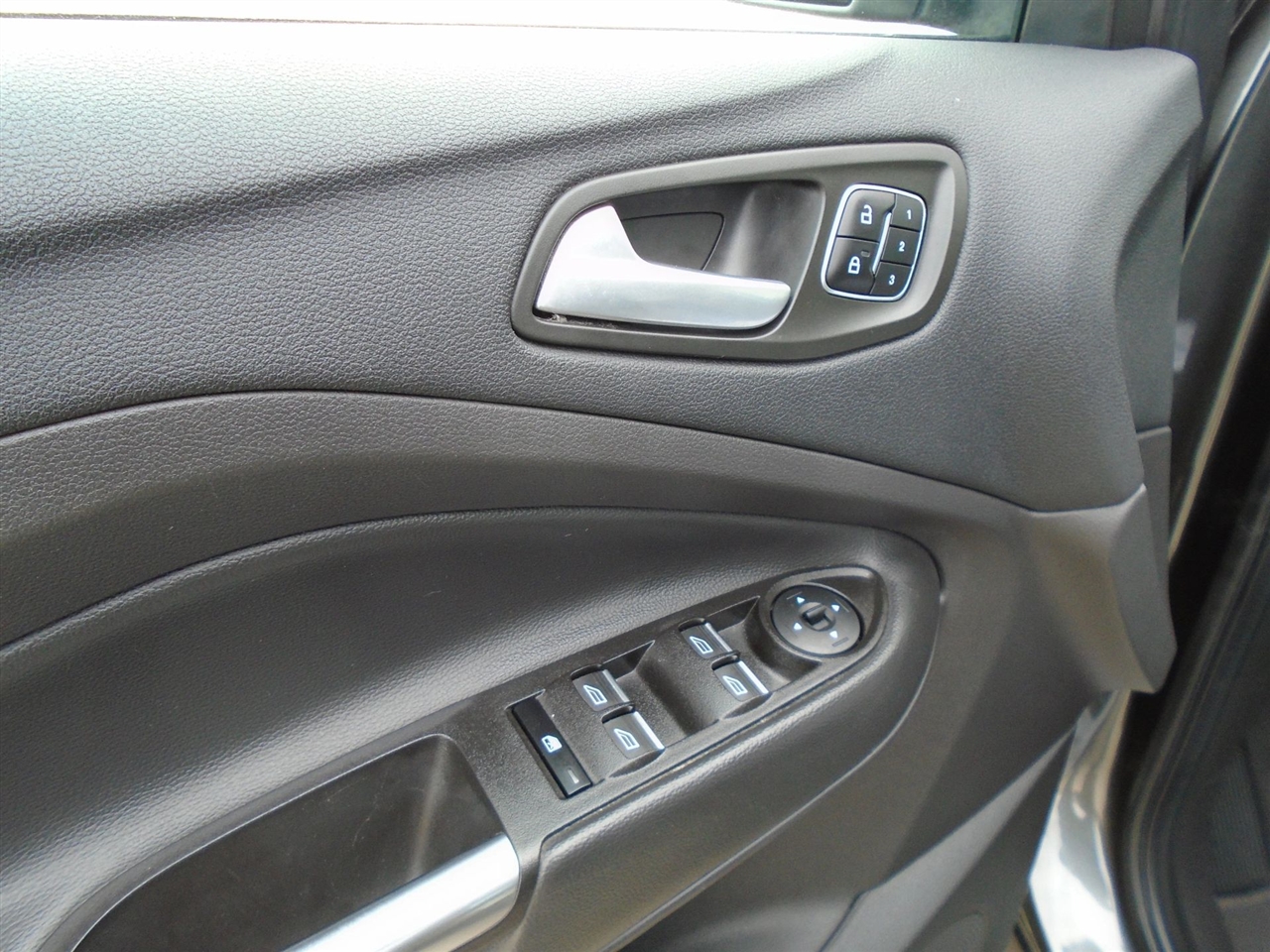 Ford Escape Titanium 4WD 2018