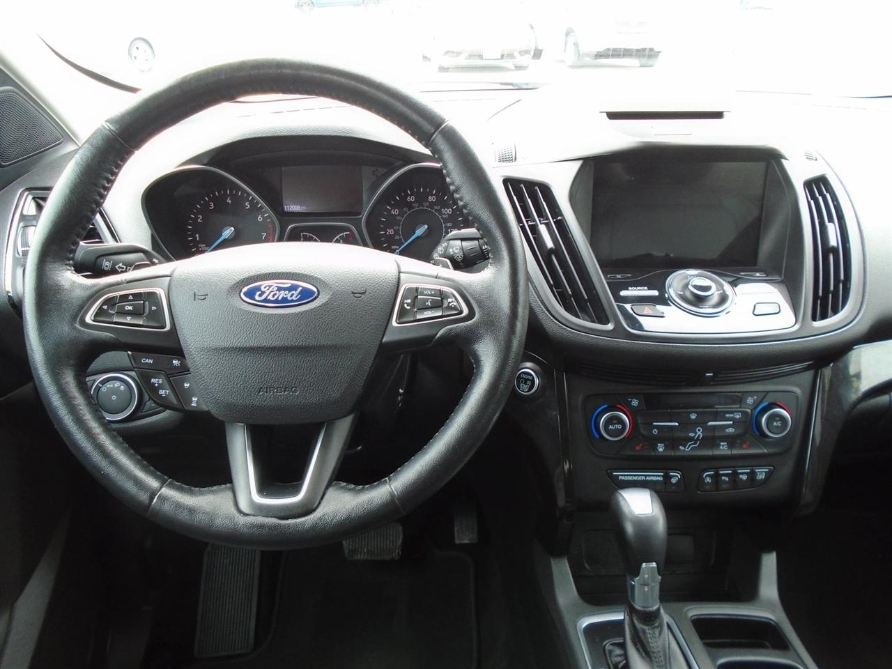 Ford Escape Titanium 4WD 2018