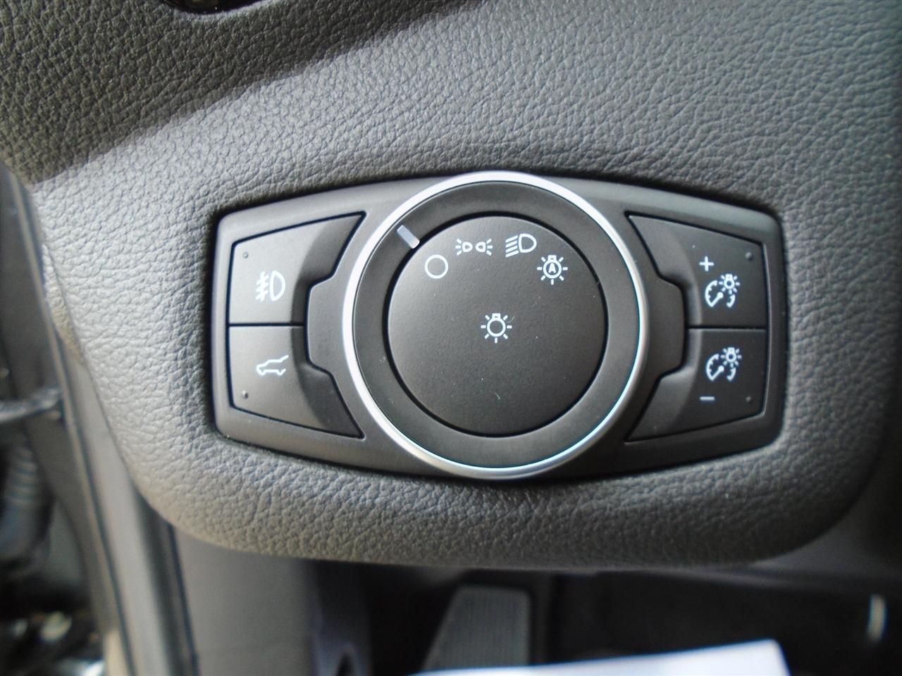 Ford Escape Titanium 4WD 2018