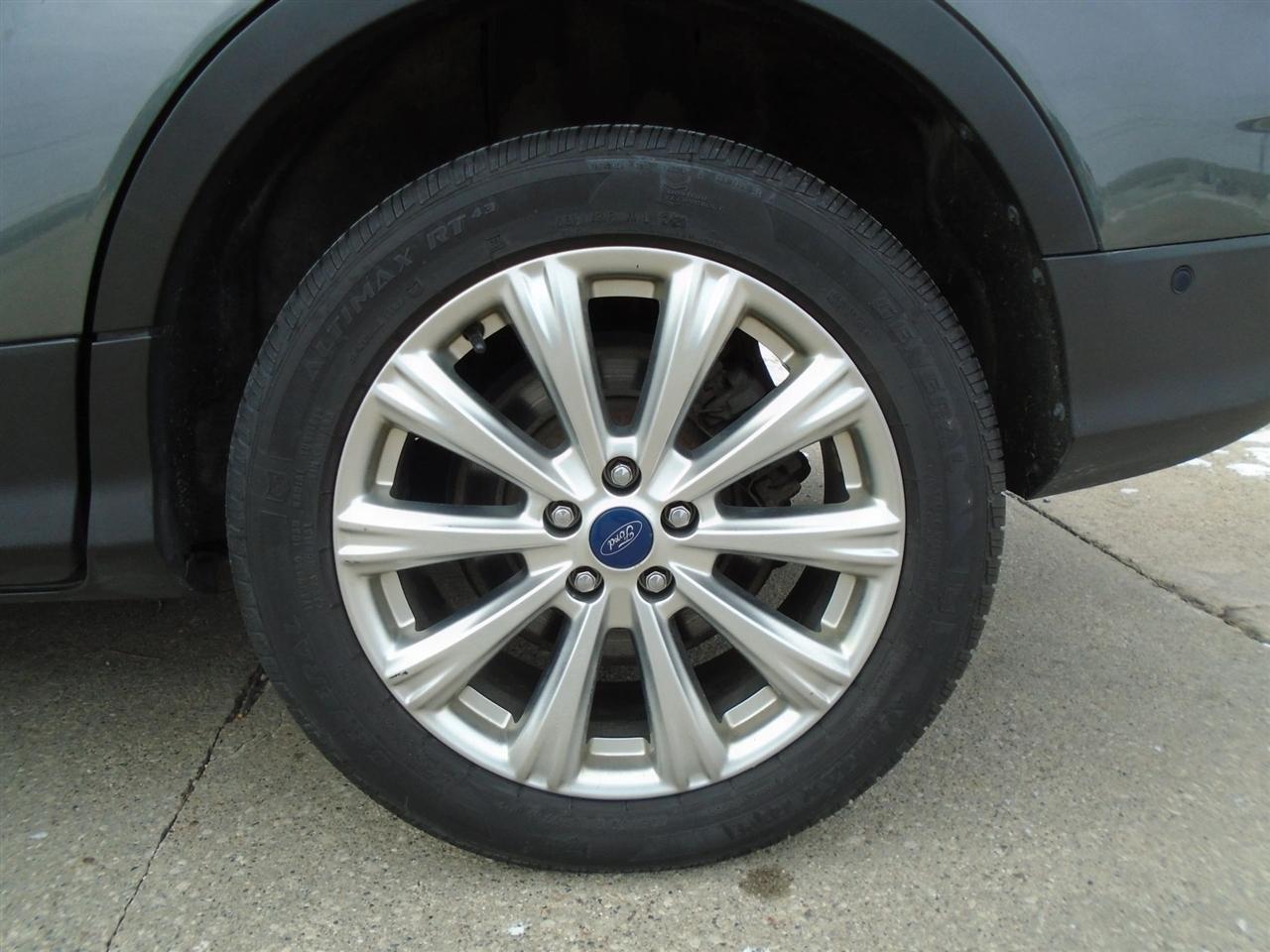 Ford Escape Titanium 4WD 2018