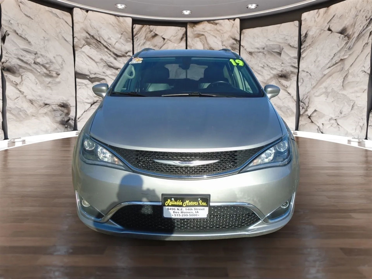 Chrysler Pacifica Touring L FWD 2019