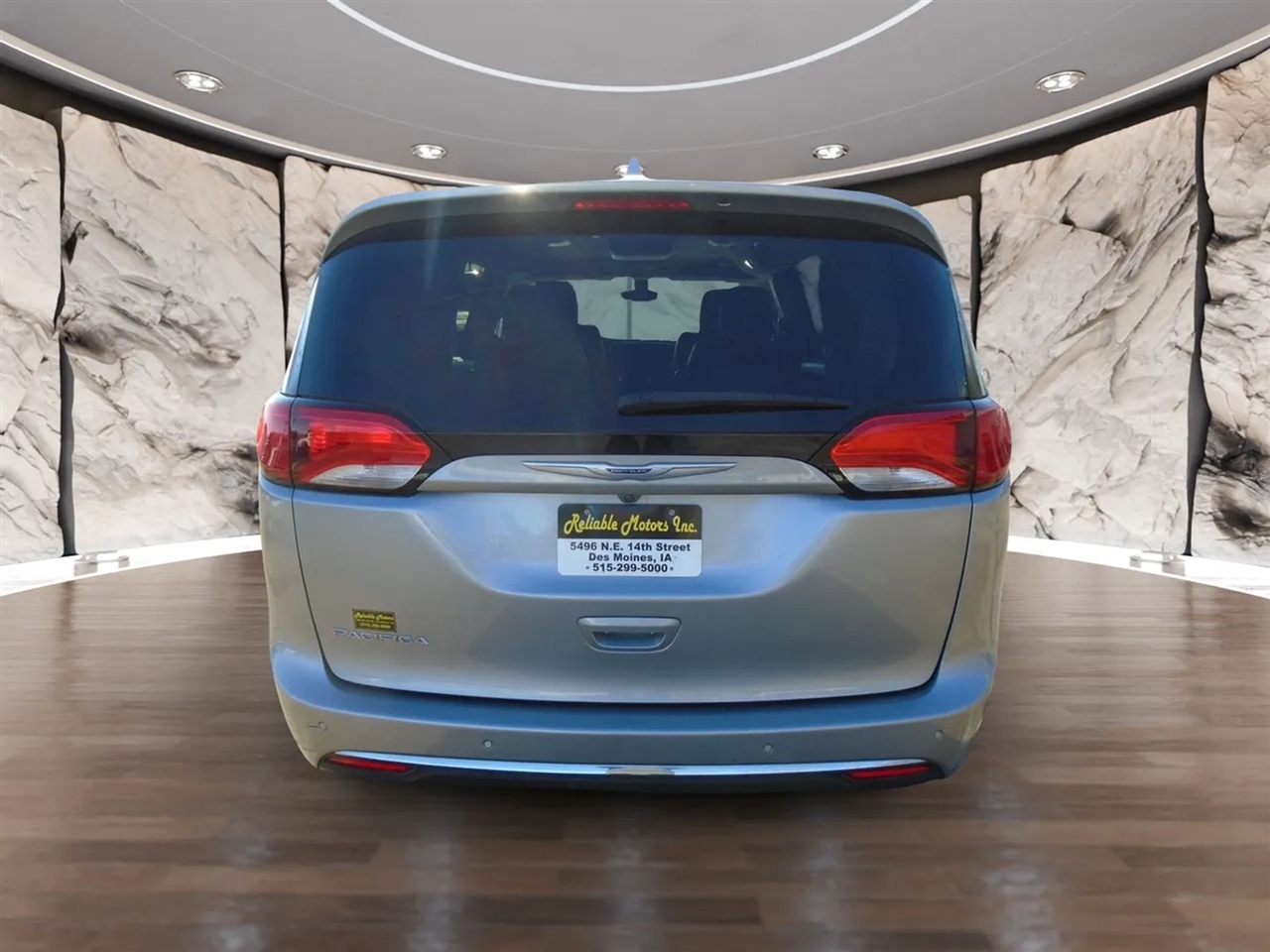 Chrysler Pacifica Touring L FWD 2019