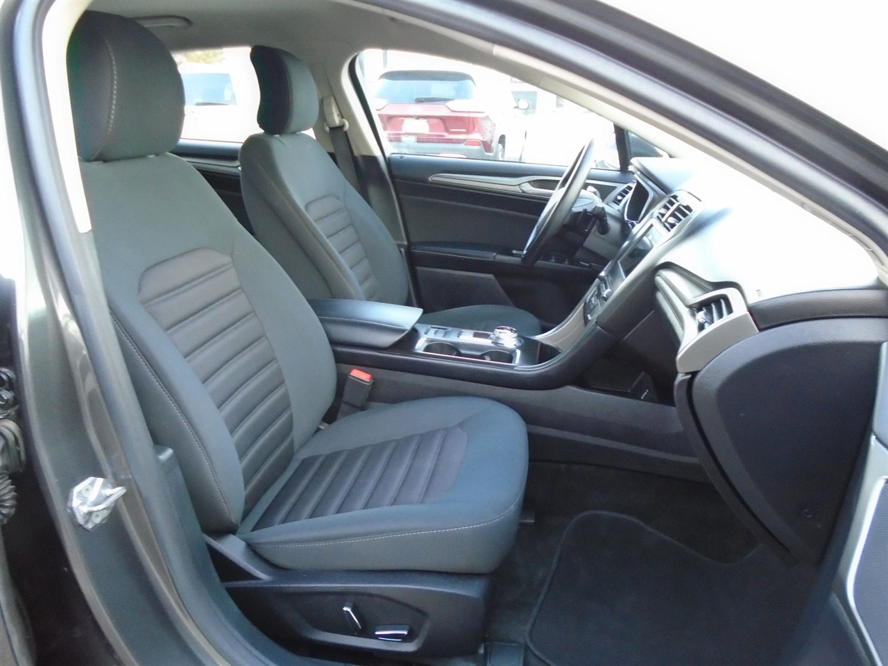 Ford Fusion SE FWD 2017