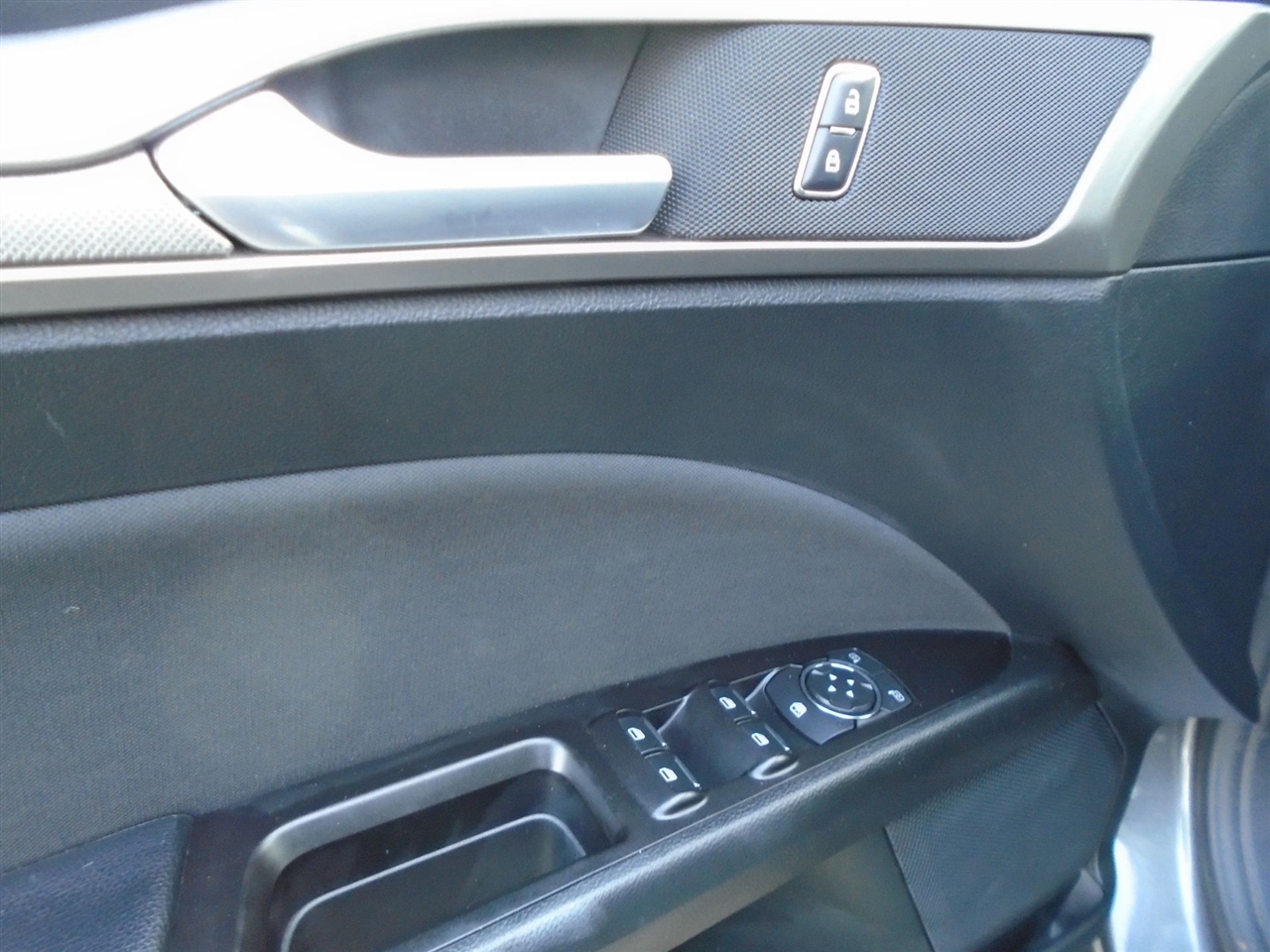 Ford Fusion SE FWD 2017