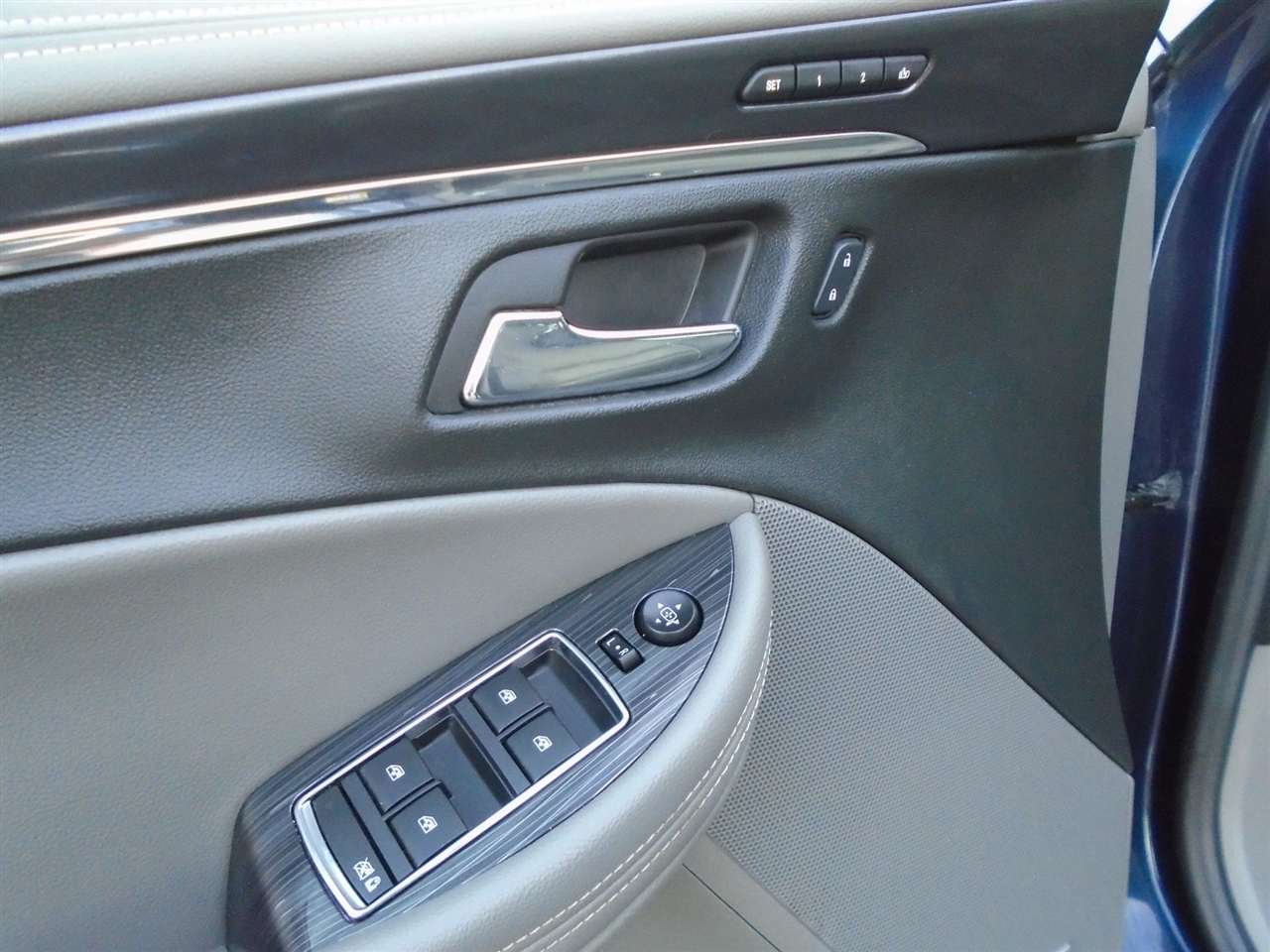 Chevrolet Impala 4dr Sdn Premier w/2LZ 2017