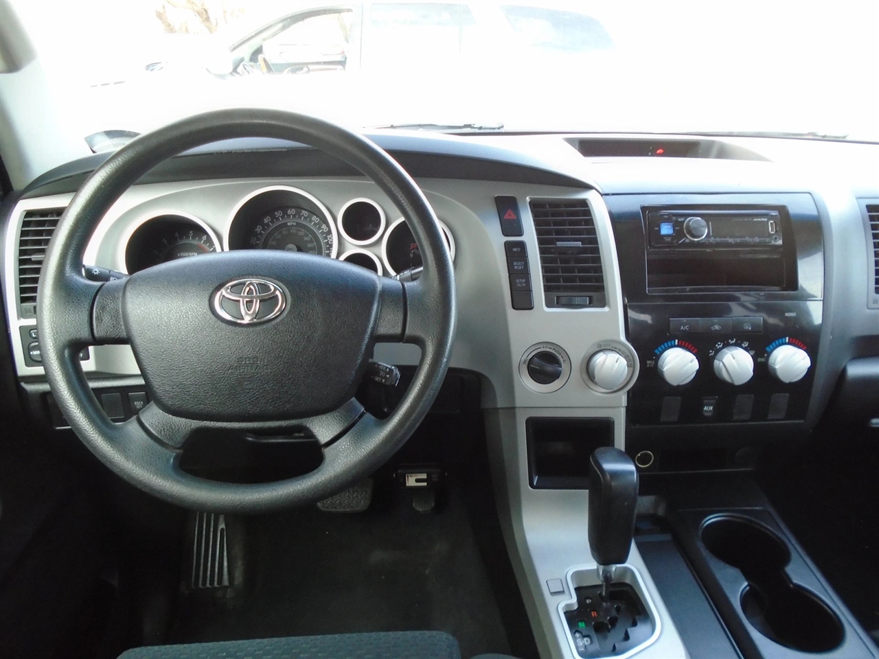 Toyota Tundra 4WD Double 145.7" 4.7L V8 SR5 (Natl 2007