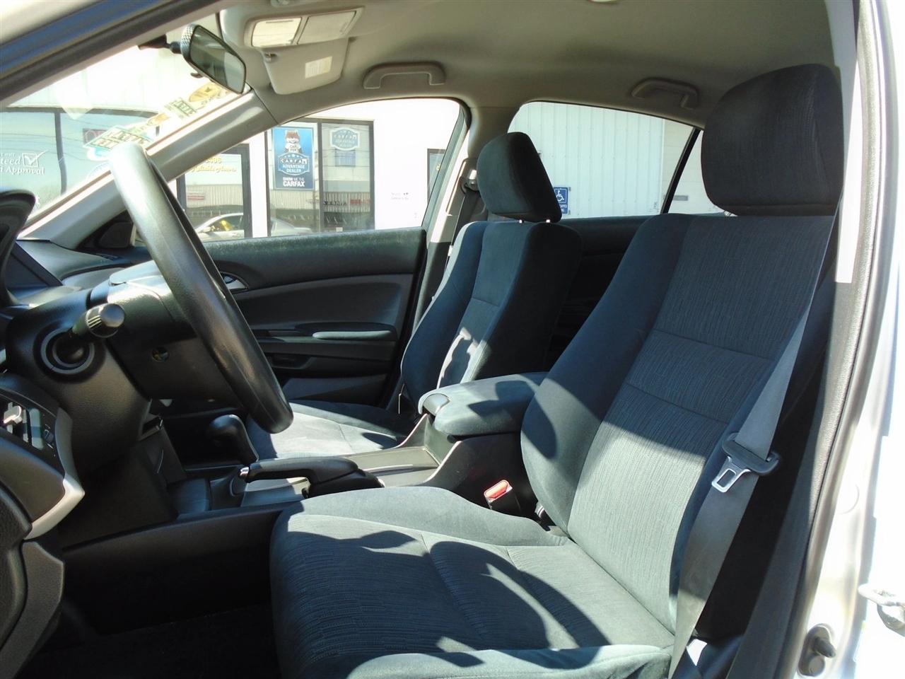 Honda Accord Sdn 4dr I4 Auto LX 2012