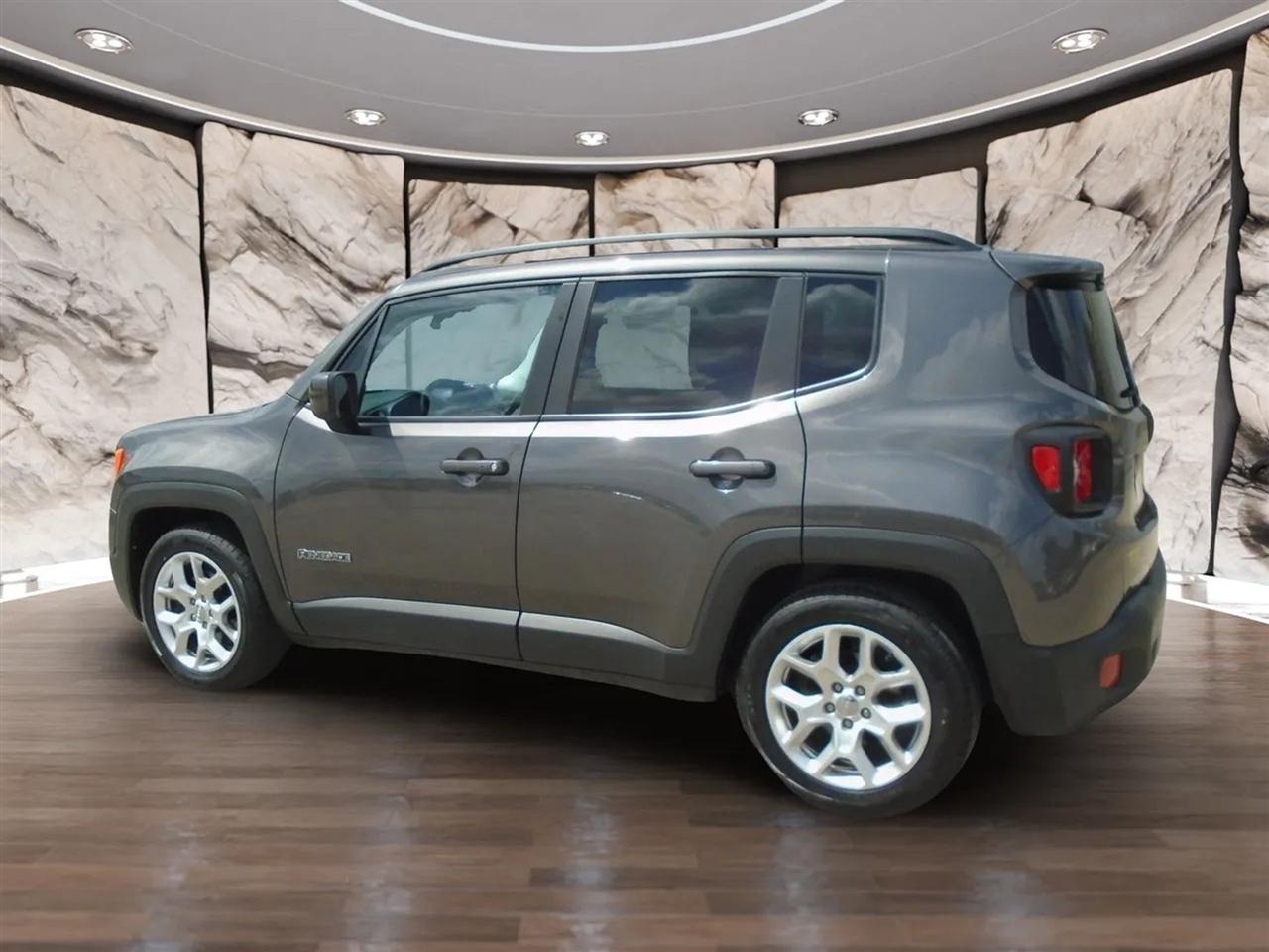 Jeep Renegade FWD 4dr Latitude 2016