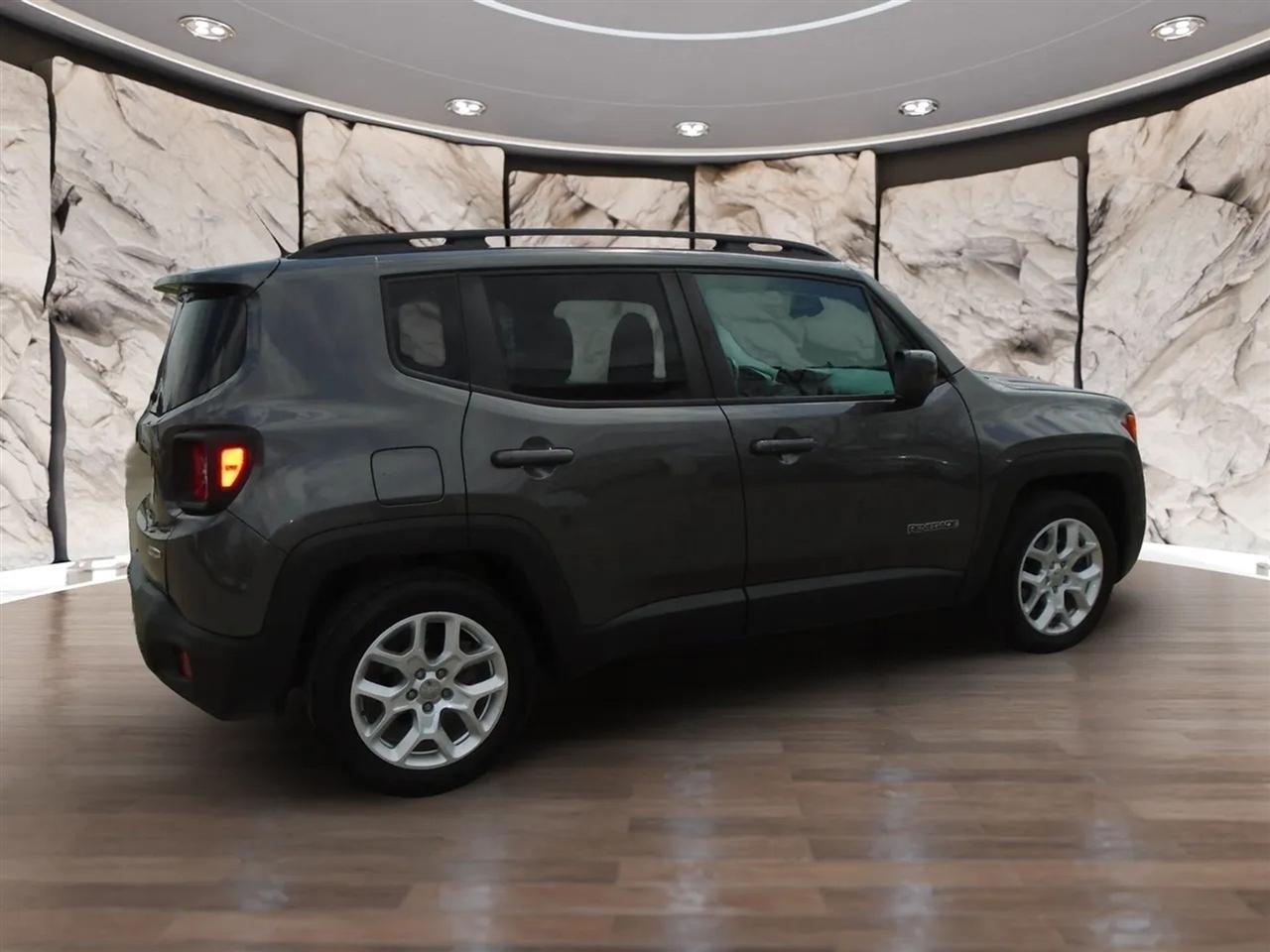 Jeep Renegade FWD 4dr Latitude 2016