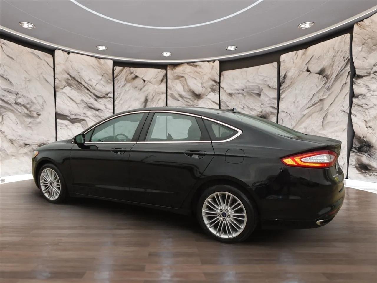 Ford Fusion 4dr Sdn SE FWD 2016