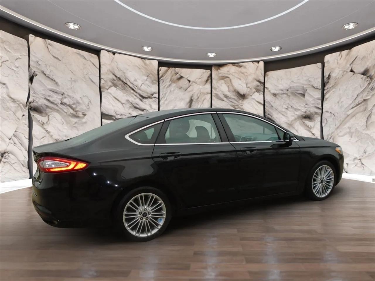 Ford Fusion 4dr Sdn SE FWD 2016