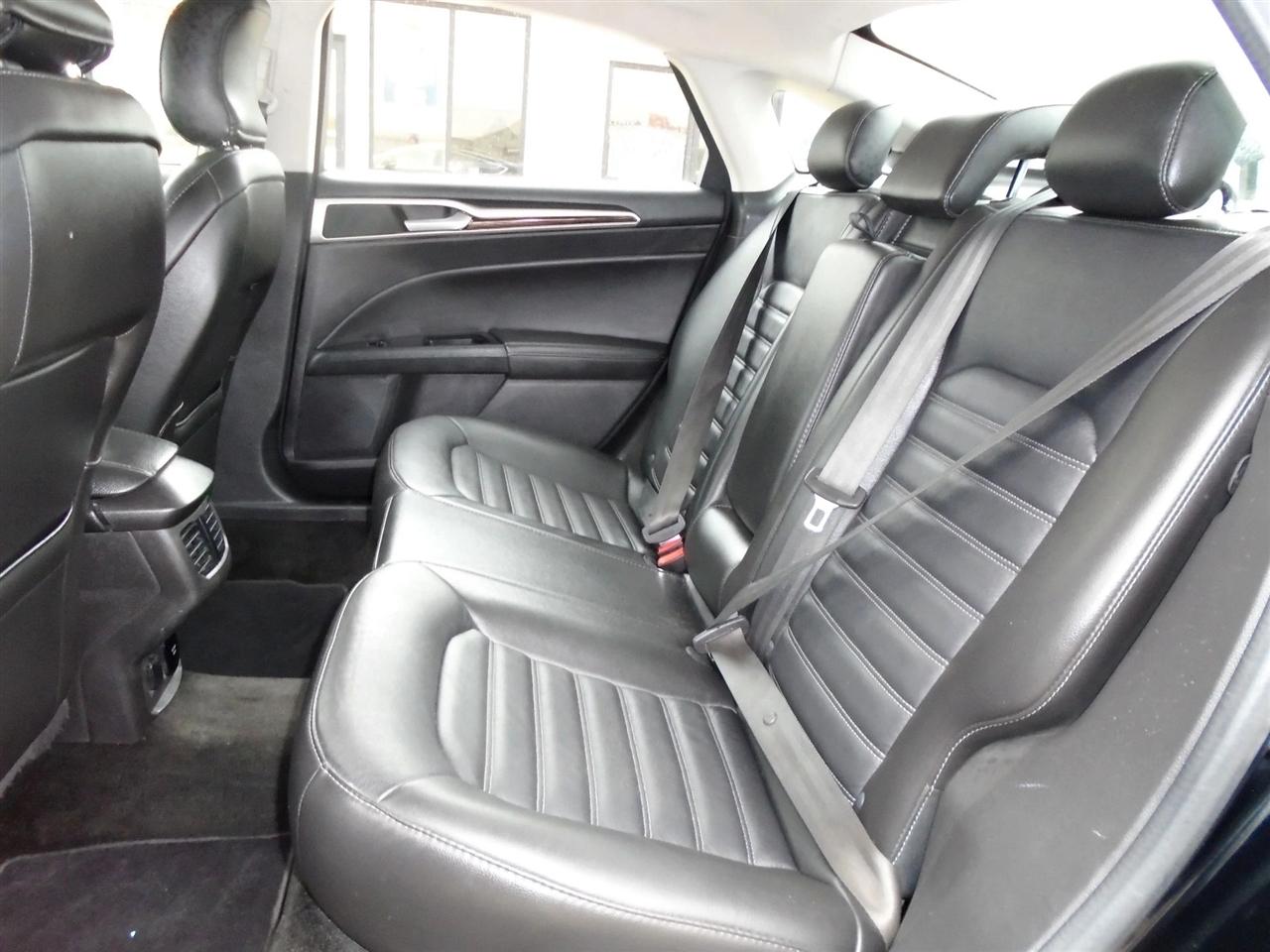 Ford Fusion 4dr Sdn SE FWD 2016