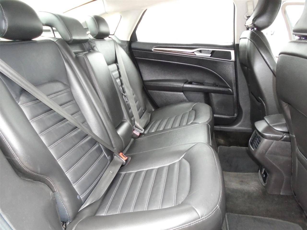 Ford Fusion 4dr Sdn SE FWD 2016