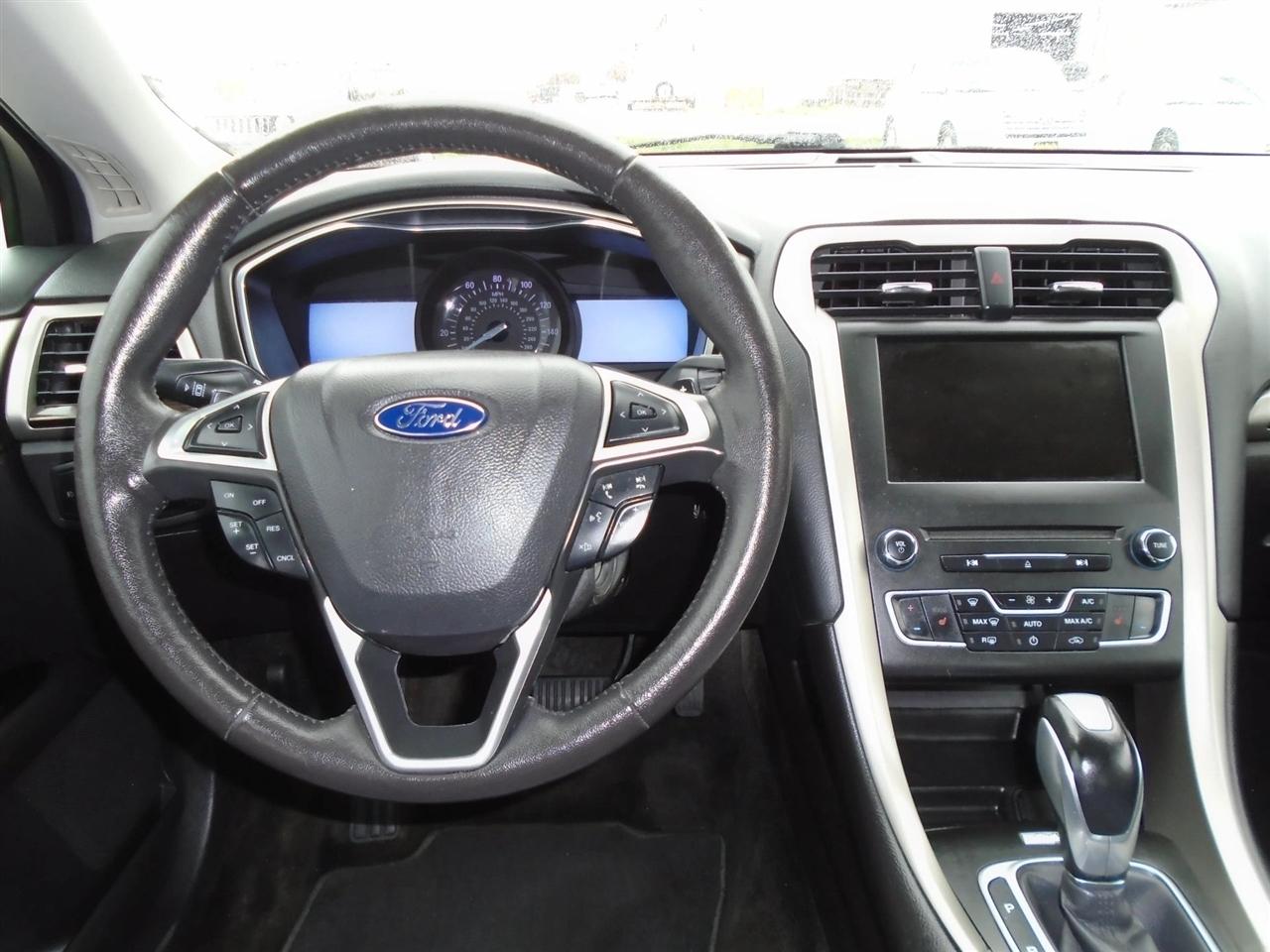 Ford Fusion 4dr Sdn SE FWD 2016