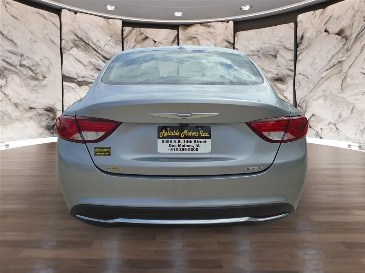 Chrysler 200 4dr Sdn Limited FWD 2016
