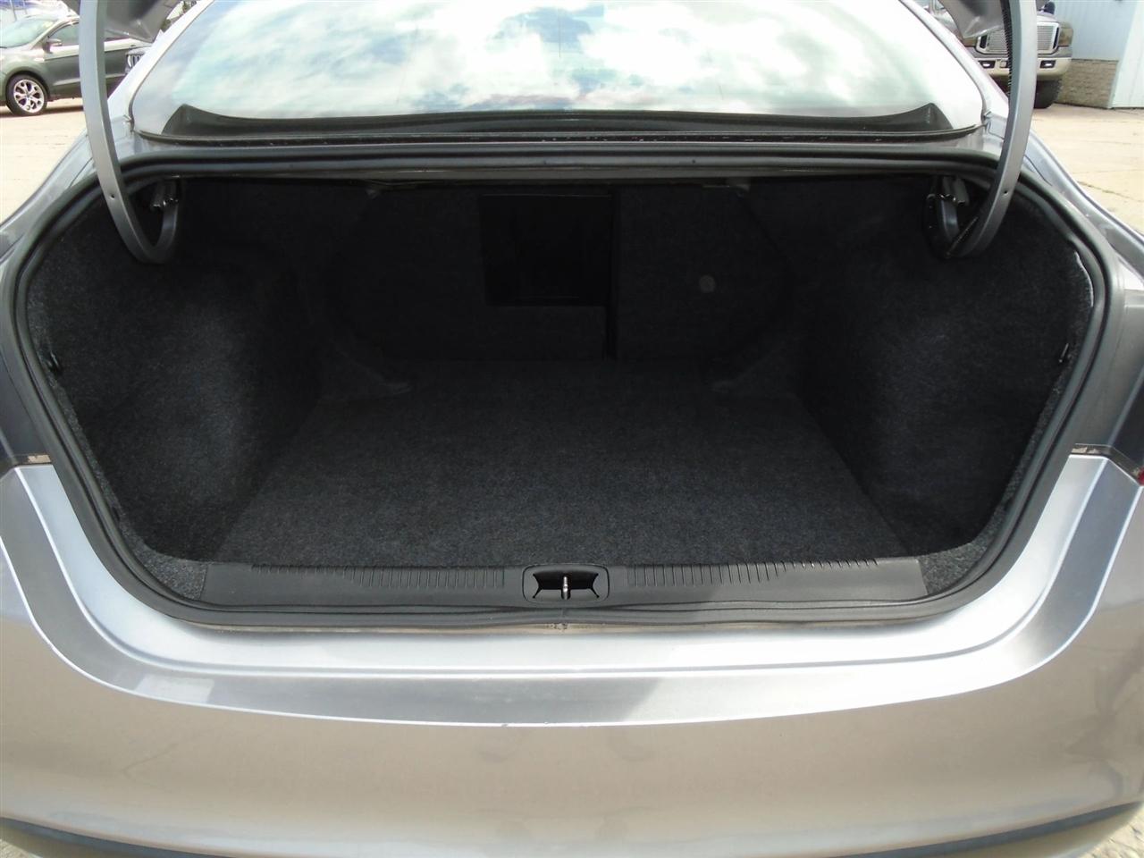 Chrysler 200 4dr Sdn Limited FWD 2016