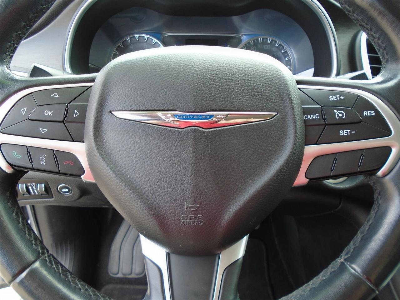 Chrysler 200 4dr Sdn Limited FWD 2016
