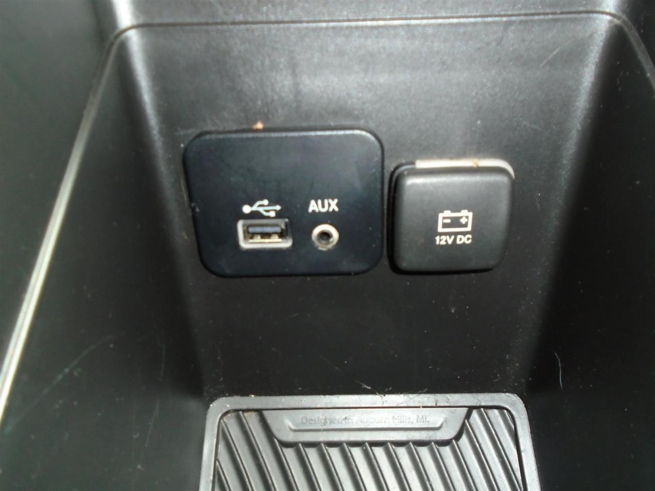 Chrysler 200 4dr Sdn Limited FWD 2016