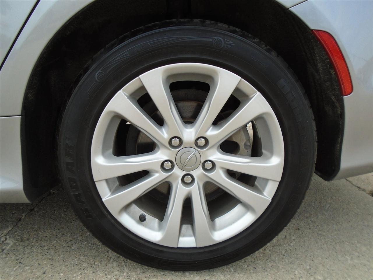 Chrysler 200 4dr Sdn Limited FWD 2016