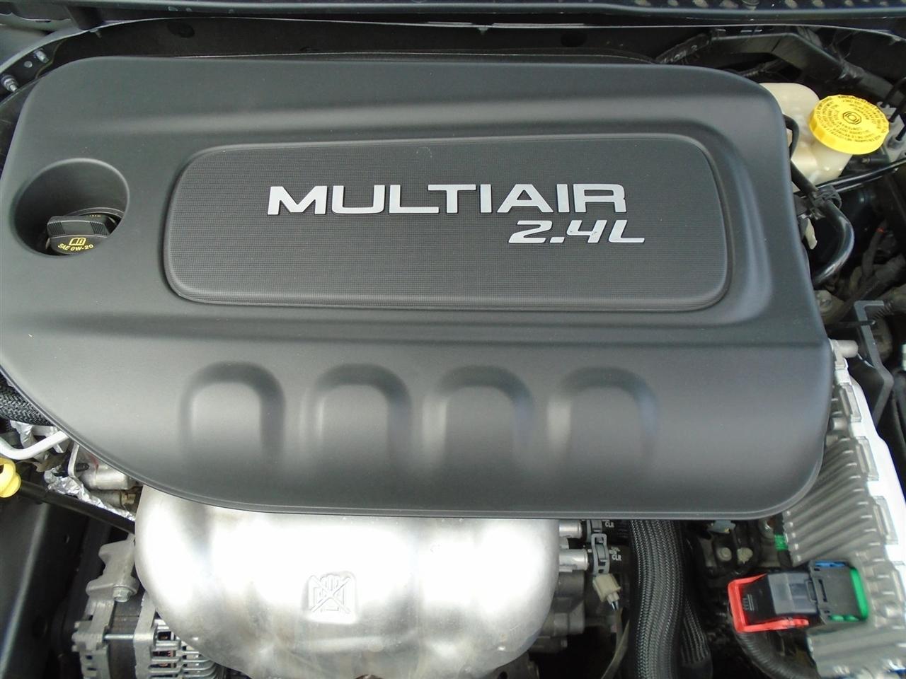 Chrysler 200 4dr Sdn Limited FWD 2016