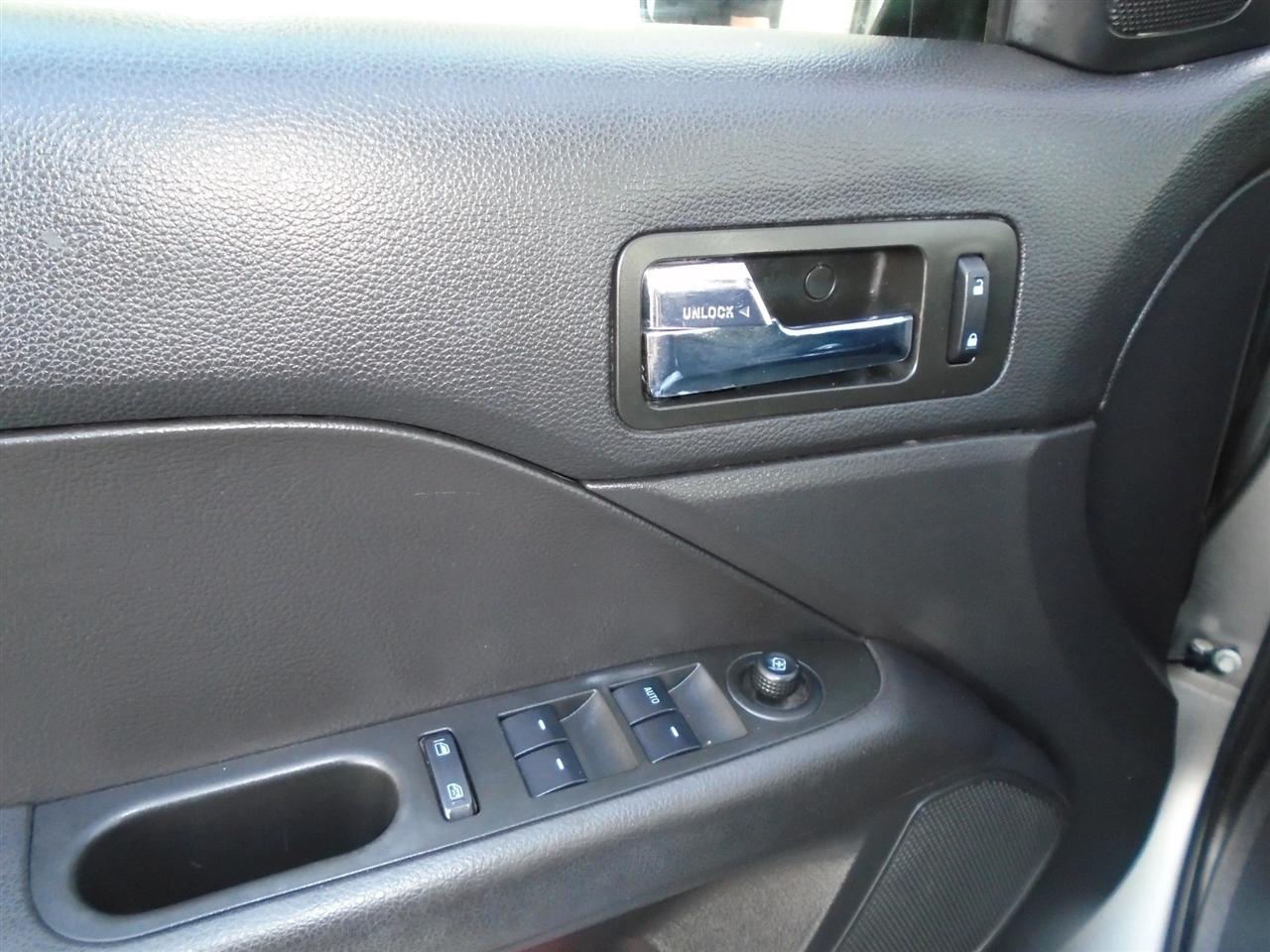 Ford Fusion 4dr Sdn V6 SE FWD 2009