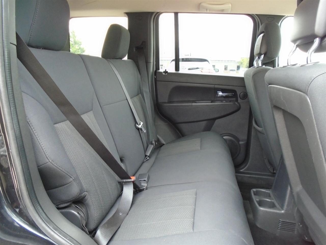 Jeep Liberty 4WD 4dr Sport Jet 2011