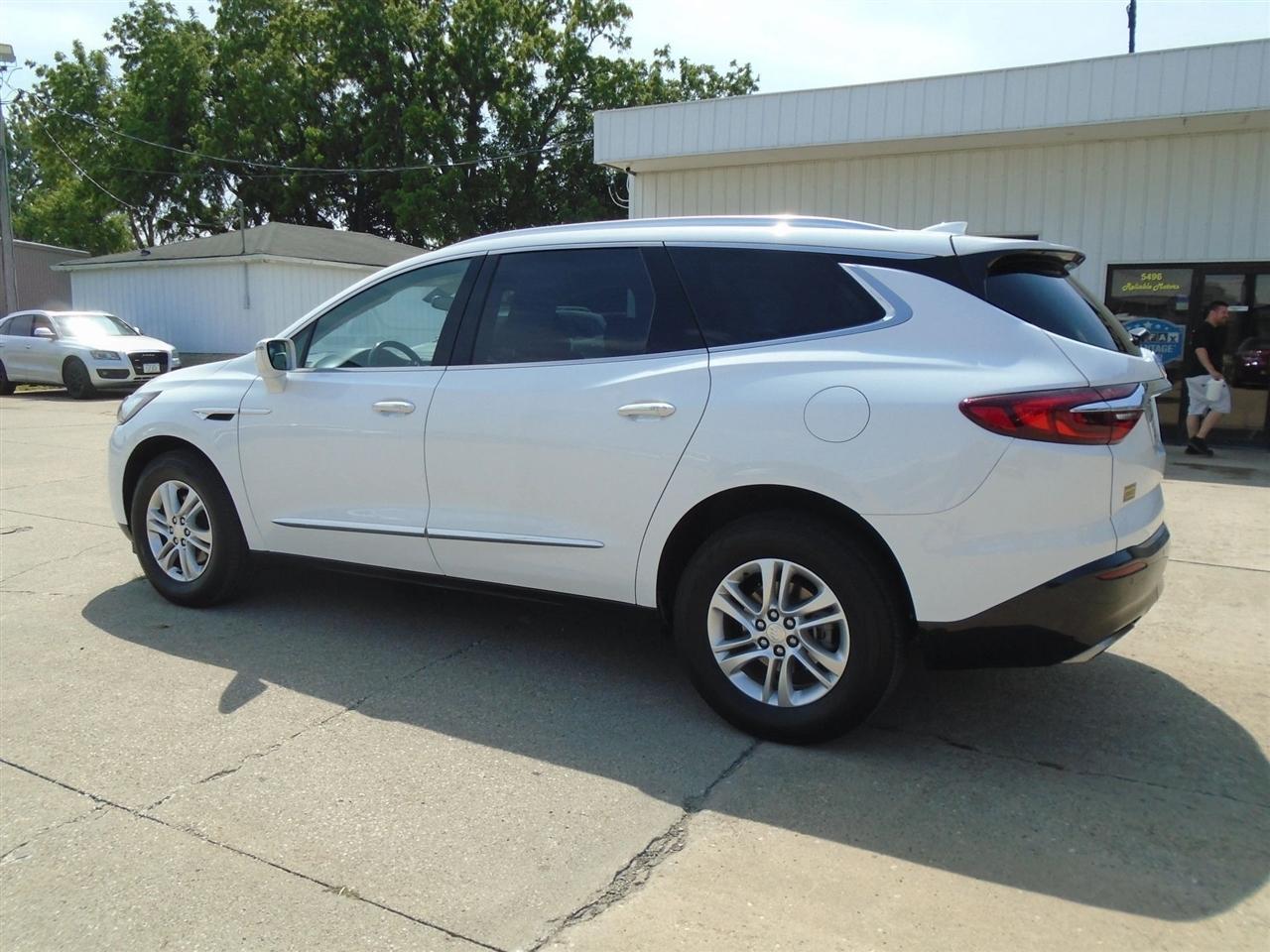Buick Enclave AWD 4dr Essence 2019