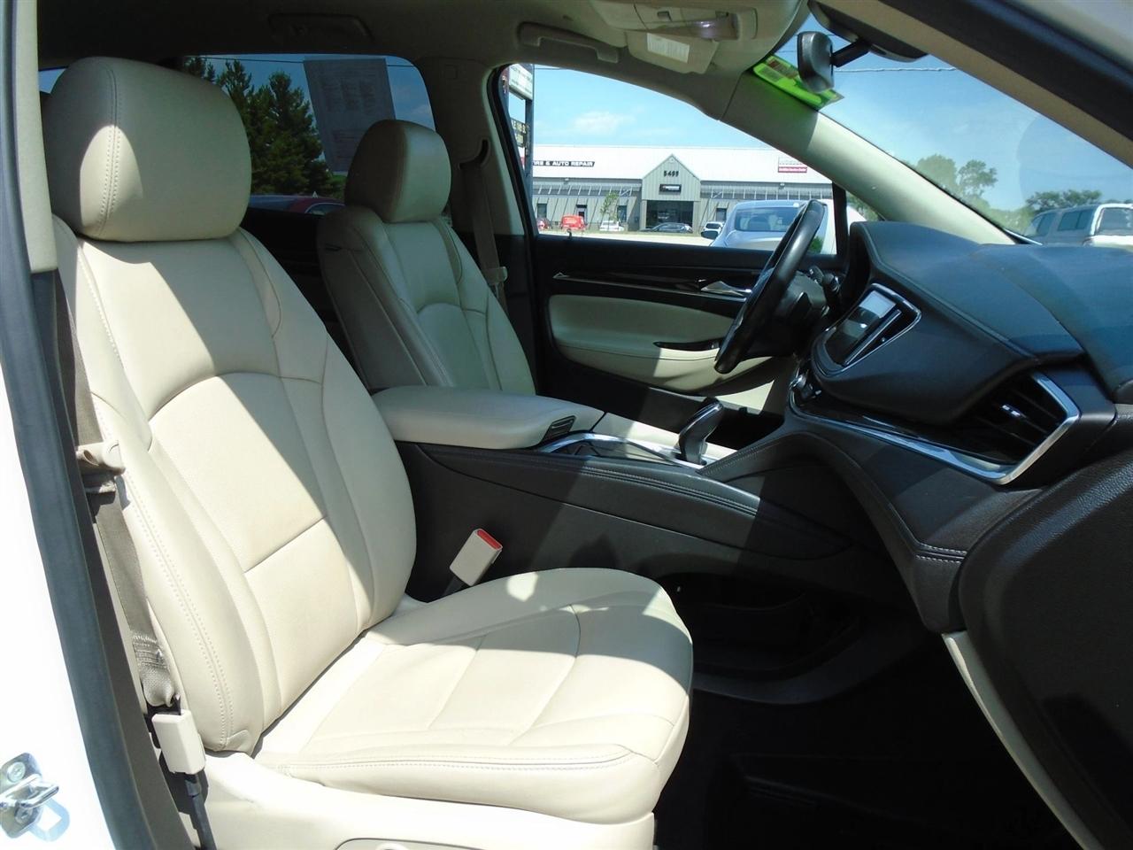 Buick Enclave AWD 4dr Essence 2019