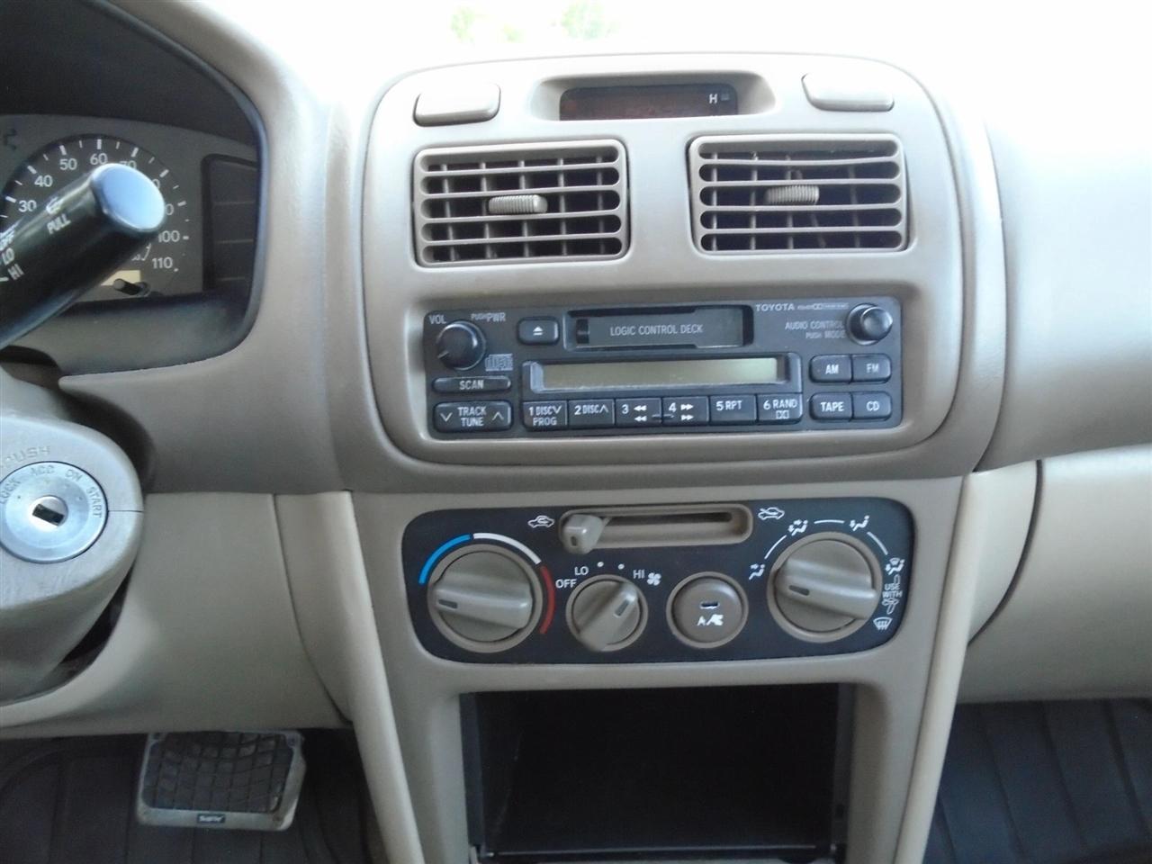 Toyota Corolla 4dr Sdn VE Auto 2000