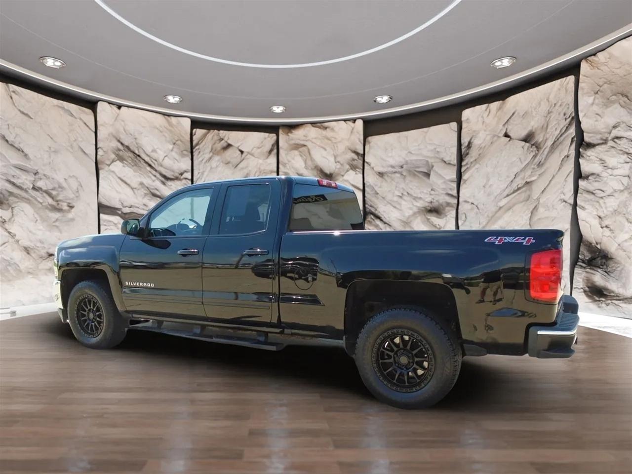 Chevrolet Silverado 1500 4WD Double Cab 143.5" LT w/1LT 2017