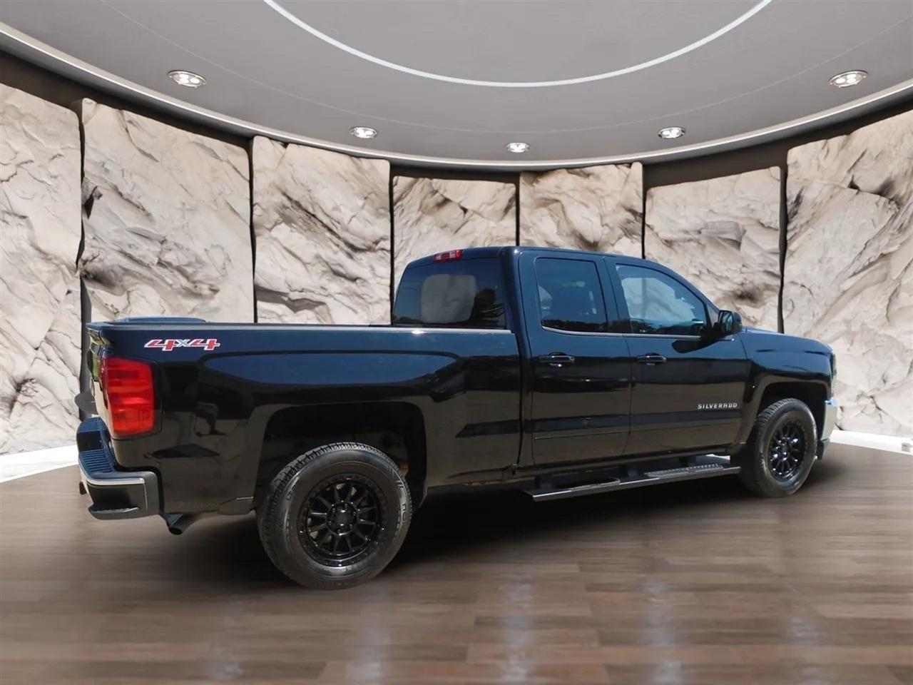 Chevrolet Silverado 1500 4WD Double Cab 143.5" LT w/1LT 2017