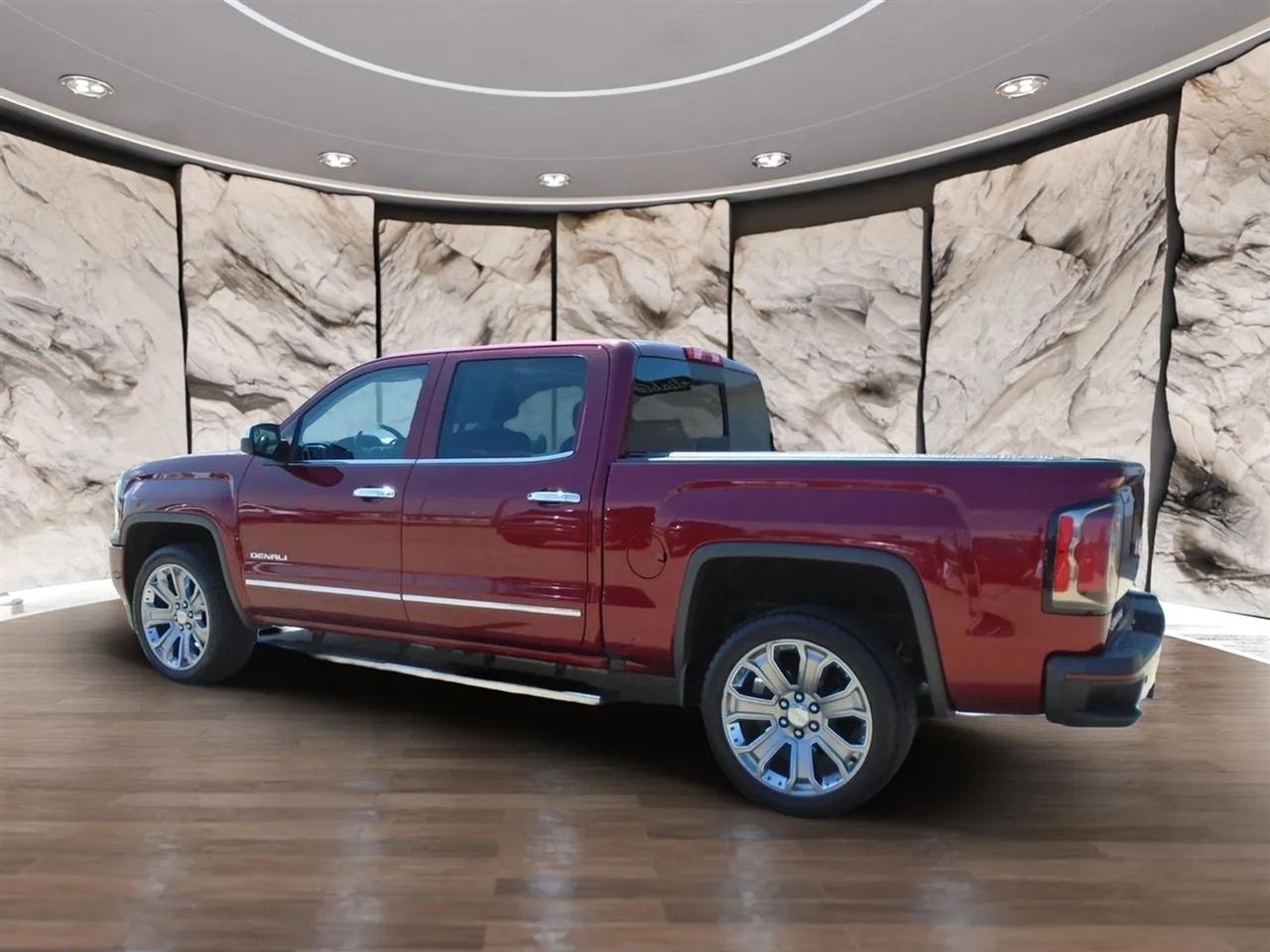 GMC Sierra 1500 4WD Crew Cab 143.5" Denali 2017