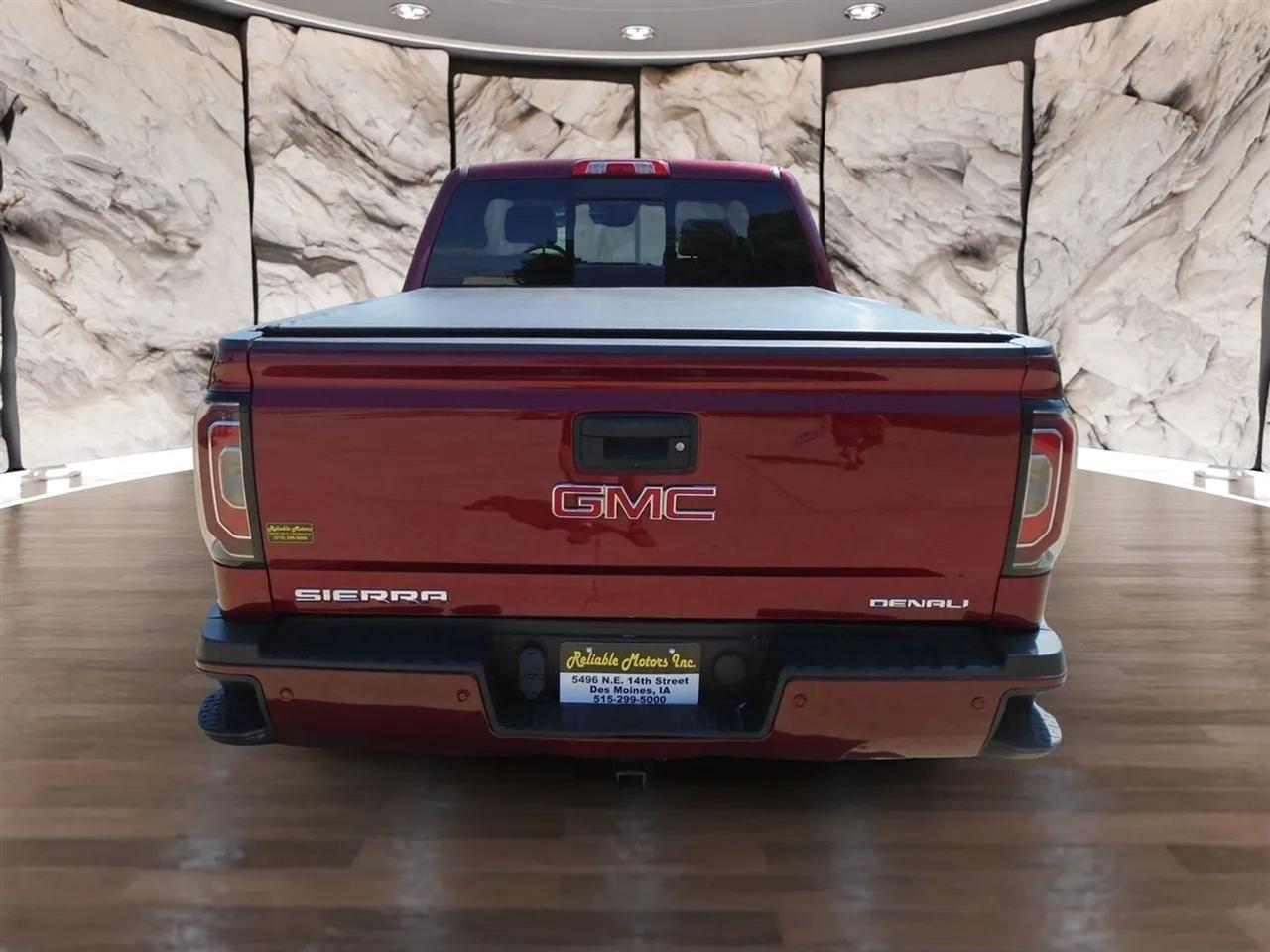 GMC Sierra 1500 4WD Crew Cab 143.5" Denali 2017