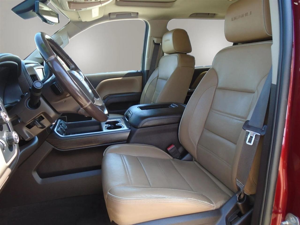 GMC Sierra 1500 4WD Crew Cab 143.5" Denali 2017