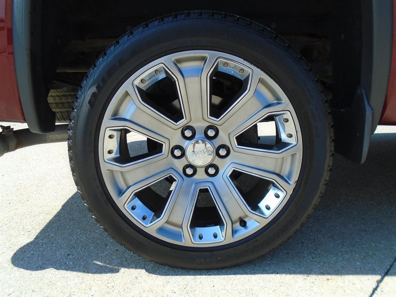 GMC Sierra 1500 4WD Crew Cab 143.5" Denali 2017