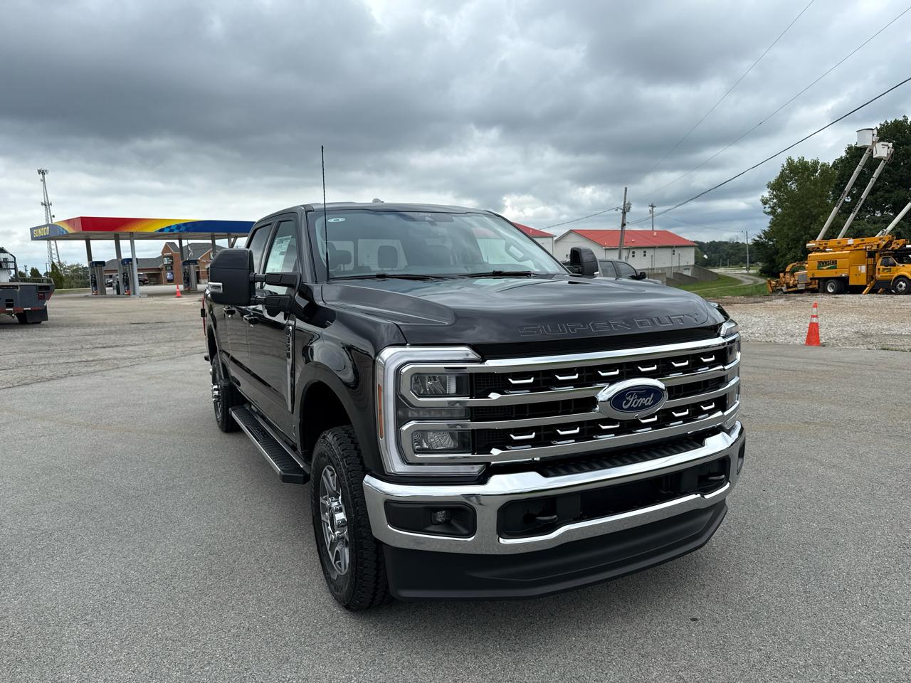 2026 Ford Super Duty F-350 SRW Lariat 4WD Crew Cab 8' Box